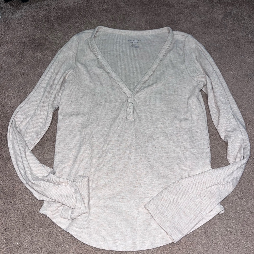AE Long-Sleeve Henley T-
Shirt Oatmeal Heather Size Medium - Picture 2 of 3